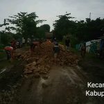 Pelaksana Proyek Rehabilitasi Saluran Irigasi, PT. Bumi Karsa-Pranggong Respon Baik Keluhan Warga