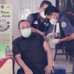Suami Bupati Terpilih Jalani Vaksinasi Covid-19