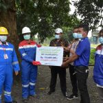 Pertamina RU VI Bantu Betonisasi Jalan Utama Desa Kiarasari Salamdarma Subang