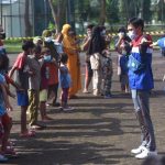 Hilangkan Trauma, Pekerja Milenial Pertamina Ajak Anak-Anak Bermain