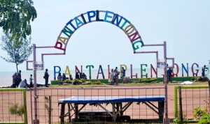 Warga Padati Pantai Plentong, Pengelola Ketat Jalankan Prokes Covid-19