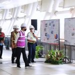 Presiden Jokowi Tinjau Perkembangan Pembangunan LRT Jabodebek