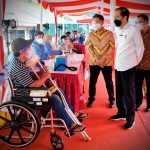 Tinjau Vaksinasi di Stadion Patriot, Presiden: Model Seperti Ini Agar Diterapkan di Daerah Lain