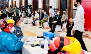 Presiden: Percepat Vaksinasi di Tempat dengan Mobilitas dan Interaksi Tinggi