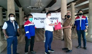 Pertamina Peduli Covid-19, Bantu Tabung Oksigen Dan Paket Sembako Untuk Warga Indramayu