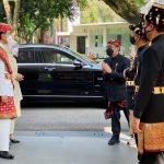 Pimpin Upacara di Istana Merdeka, Presiden Jokowi Kenakan Pakaian Adat Lampung