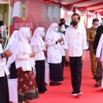 Saat Para Santri Menyampaikan Harapannya kepada Presiden Jokowi