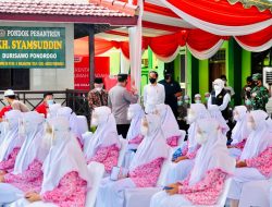 Presiden Targetkan 70 Persen Penduduk Dapat Suntikan Vaksin di Akhir Tahun