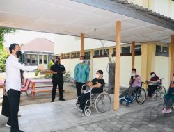 Presiden Tinjau Vaksinasi Pelajar SLB di DIY