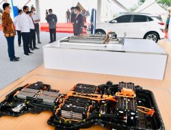 Presiden Jokowi Groundbreaking Pembangunan Pabrik Baterai Kendaraan Listrik Pertama di Asia Tenggara