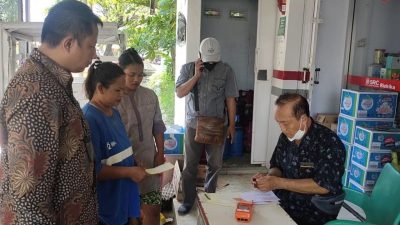 Nursyamsu dari Setditjen PFM Kemensos RI Pantau Langsung Penyaluran KKS di Indramayu
