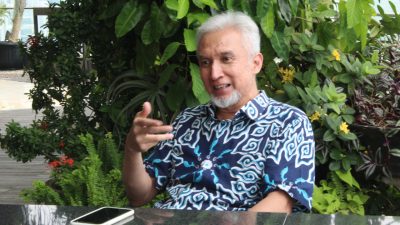 Pakar Ekonomi Syariah Apresiasi Penulisan Buku Wisata Halal Indonesia