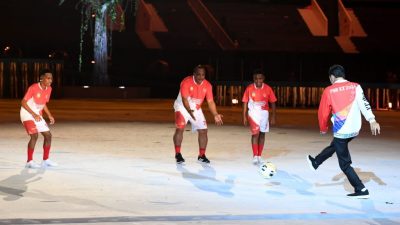 Aksi Presiden Main Bola Warnai Pembukaan PON XX Papua
