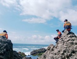 Seorang Warga Wates, Kulonprogo Terpelesat Saat Memancing