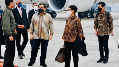 Tiba di Tanah Air, Presiden Langsung Jalani Karantina