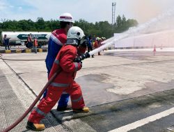 Pertamina Patra Niaga dan Astra Tol Cipali Gelar Simulasi Penanggulangan Kecelakaan Mobil Tangki