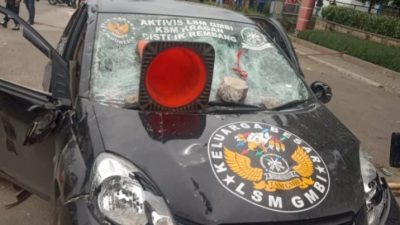 Unjukrasa di Karawang dua orang atribut GMBI luka parah dan mobil hancur