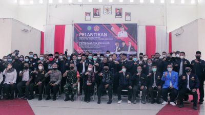Sebagai rasa syukur selesai dilantik Karang Taruna Kabupaten Indramayu santuni anak yatim-piatu