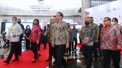 Presiden Bersyukur Vaksinasi di Tanah Air Capai 281 Juta