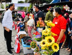 Kunjungi Pasar Purwodadi, Presiden Ingatkan Jalankan Protokol Kesehatan