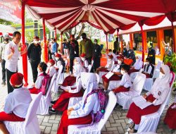 Presiden Jokowi Tinjau Vaksinasi dan Resmikan Renovasi SDN 3 Nglinduk