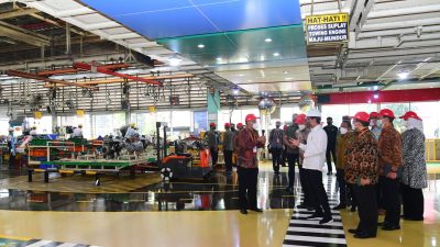 Presiden Jokowi Apresiasi Kualitas SDM Indonesia dalam Produksi Mobil Ekspor