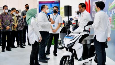 Presiden Luncurkan Kolaborasi Pengembangan Ekosistem Kendaraan Listrik