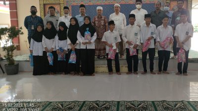 PT Kilang Pertamina Internasional RU VI Balongan Santunin Anak Yatim-piatu di Ponpes Cadangpinggan