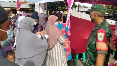 Hindari Kerumunan, TNI atur antrian penyaluran BST di Indramayu