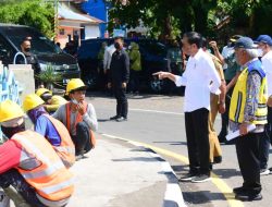 Presiden Joko Widodo Tinjau Program Padat Karya di Kota Cirebon