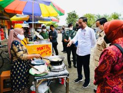 Salurkan Bansos di Sumenep, Presiden: Penyaluran BLT Minyak Goreng Lancar