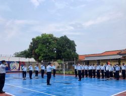 Kalapas Indramayu beri penghargaan kepada personil berprestasi