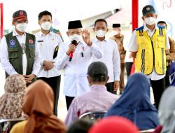 Kepala BNPB Bersama Wapres RI Tinjau Huntap dan Huntara Sumbermujur