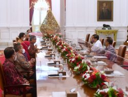 Presiden Jokowi Terima Dewan Komisioner OJK Periode 2017-2022