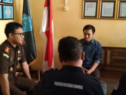 Hari Bhakti Adhyaksa Ke 62 Th, Jaksa Salurkan Sembako Untuk Wartawan di Indramayu