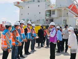 Presiden Jokowi Resmikan Terminal Kijing Pelabuhan Pontianak di Kabupaten Mempawah
