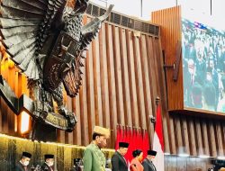 Presiden Jokowi Tiba di Gedung Nusantara, Berbaju Paksian Asal Bangka Belitung