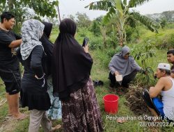 Warga Perumahan Griya Ayu Utama Desa Singajaya Bakti Sosial Guna Ciptakan Lingkungan Asri Dan Nyaman
