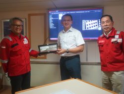 Komisaris Utama Pertamina Kunjungi Kapal Seismik Elnusa ELSA Regent di Batam