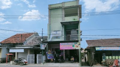 Grand Opening Klinik Kecantikan, Bidan Ery Sairih