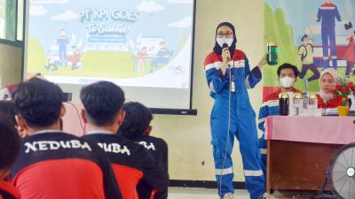 Bangkitkan semangat Belajar, Perwira Kilang Pertamina Balongan Beri Edukasi Siswa SMP Negeri 1 dan 2 Balongan