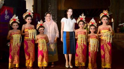 Ibu Iriana Melakukan Jamuan Minum Teh dengan Madam Kim Keon-hee