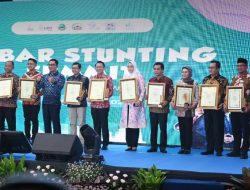 Berhasil Turunkan 50 Persen Angka Stunting, Indramayu Raih Penghargaan dari Gubernur Jabar