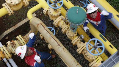 Regional Jawa Lampaui Target Produksi Migas di Tahun 2022