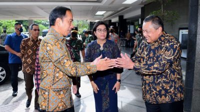 Presiden Jokowi Minta OJK Dukung Program Hilirisasi