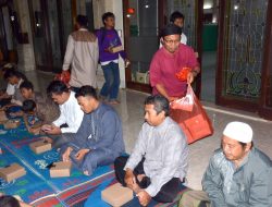 Selama Ramadan, Setiap Hari Masjid Komplek Pertamina RU VI Sediakan Iftar Untuk Ratusan Orang