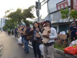 PJI Bagikan Ribuan Paket Takjil Untuk Berbuka Puasa
