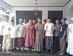 Saat Silaturahmi Lebaran Idul Fitri, Anggota DPR RI Dedi Wahidi dan Tokoh Ulama KH Abas Assafah Dukung Langkah Bupati Nina Agustina Dalam Membongkar Kasus BPR KR