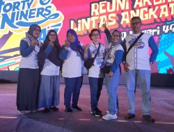 Reuni Akbar Lintas Angkatan SMP Negeri 49 Jakarta Berlangsung Meriah