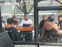 Ngopi Bareng Ala SMSI Sukabumi Raya Bersama FDSI, Bahas Bulan Bung Karno